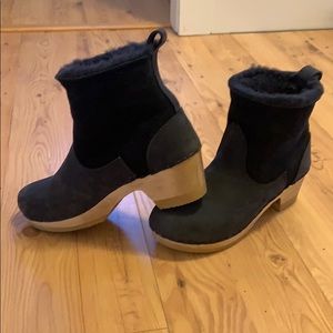 No. 6 Shearling Pull On Clog Boots (navy)